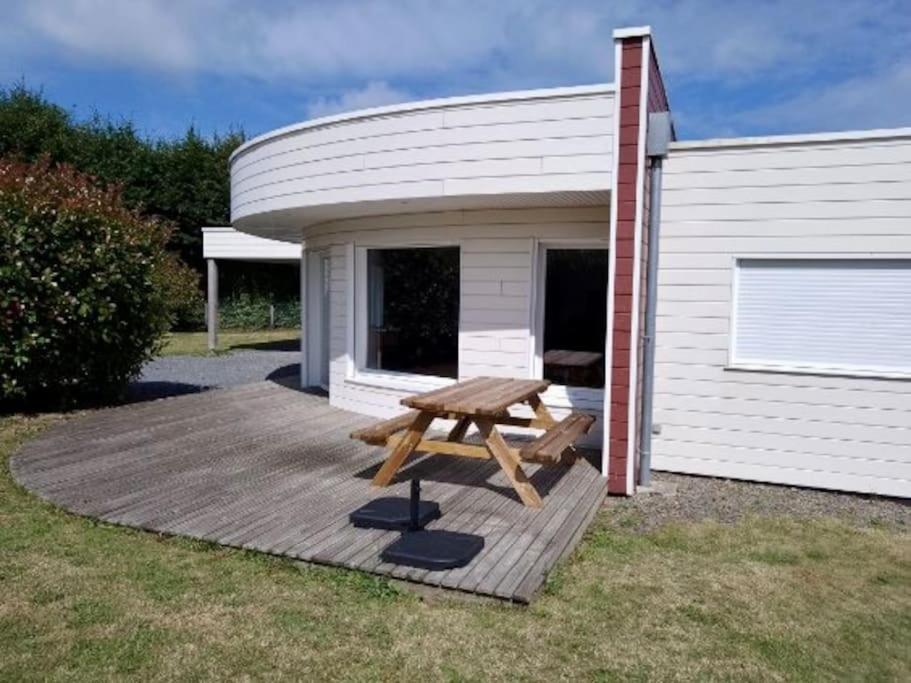 Detente A Granville Yquelon 外观 照片